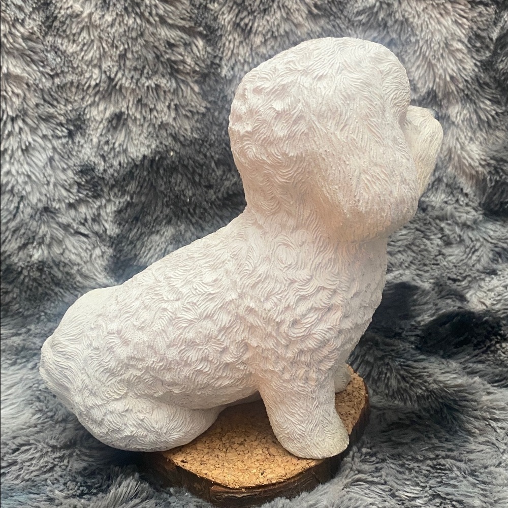 Sandicast White Dog Figurine - Picture 4 of 16